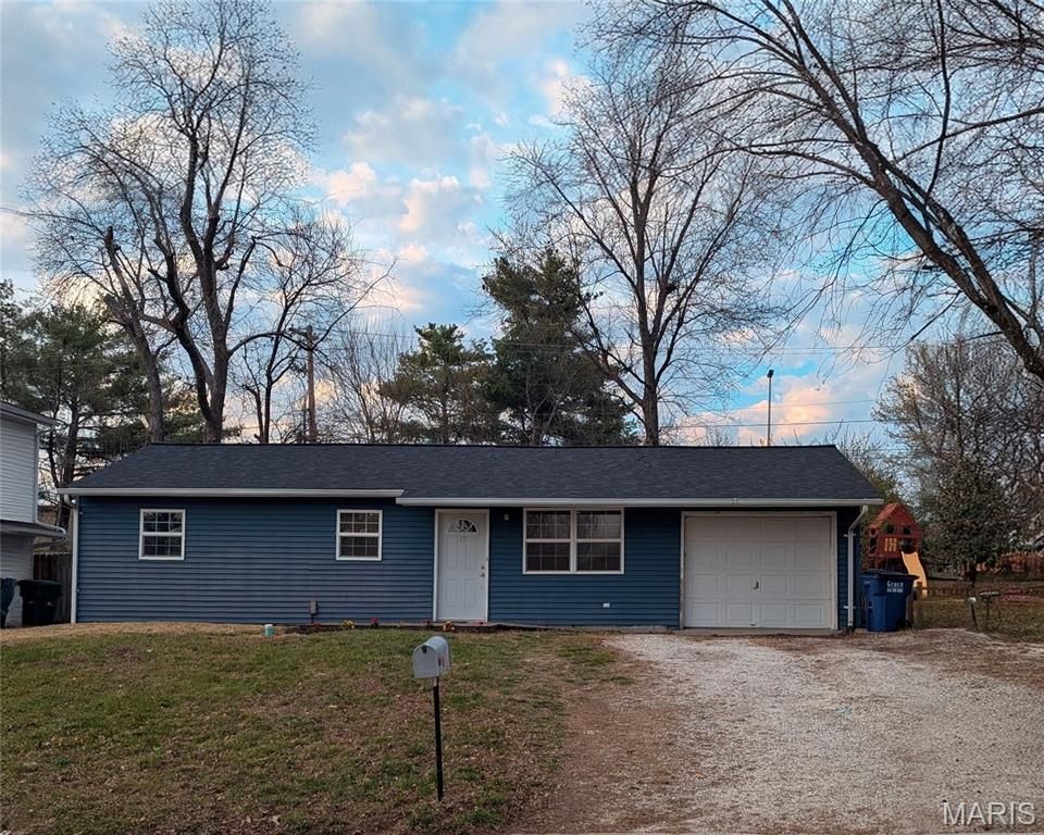 17 Warsen Avenue, Wentzville, MO 63385
