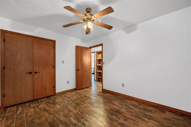 39 NE McCracken Road, Elgin, OK 73538