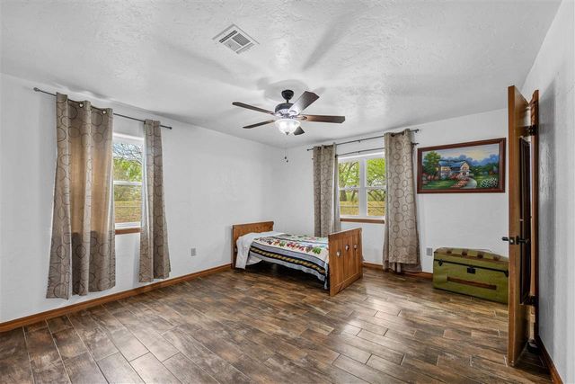 39 NE McCracken Road, Elgin, OK 73538