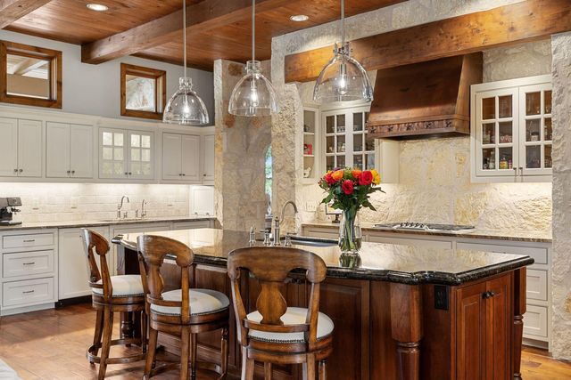 8101 FM 3237, Driftwood, TX 78619