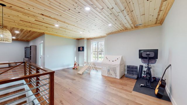 1625 Honey Ln, Estill Springs, TN 37330