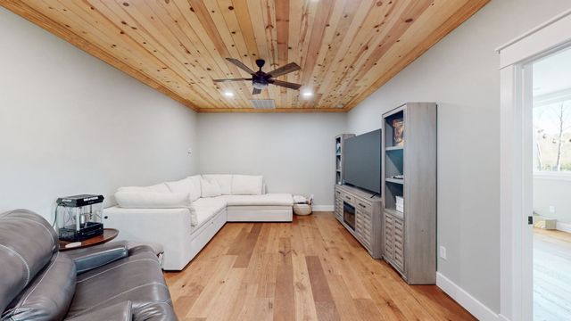 1625 Honey Ln, Estill Springs, TN 37330