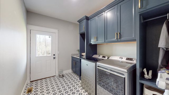 1625 Honey Ln, Estill Springs, TN 37330