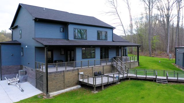 1625 Honey Ln, Estill Springs, TN 37330