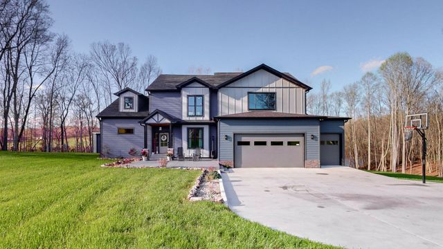 1625 Honey Ln, Estill Springs, TN 37330