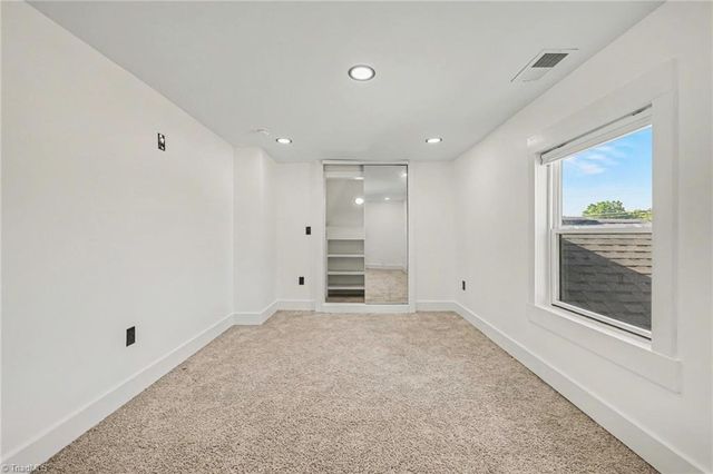 6 E Sunrise Avenue, Thomasville, NC 27360