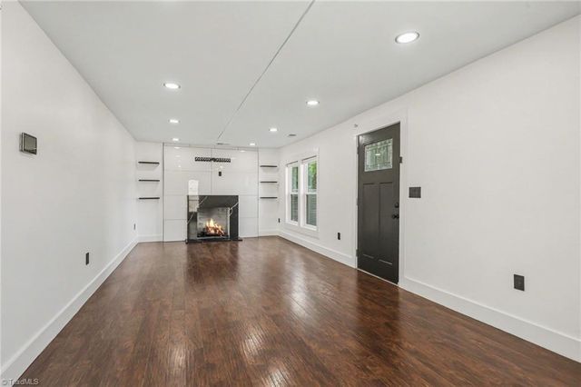 6 E Sunrise Avenue, Thomasville, NC 27360