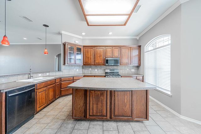 2207 S County Rd 1085, Midland, TX 79706