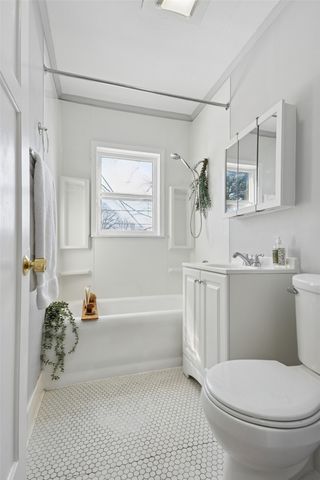 1447 45th Street, Des Moines, IA 50311