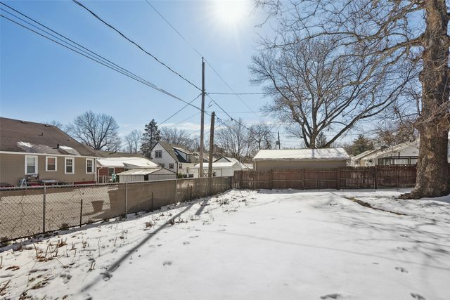 1447 45th Street, Des Moines, IA 50311