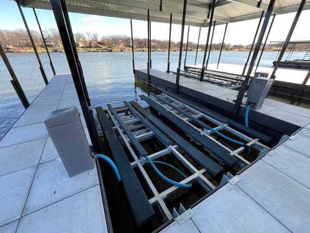 932 Lake Viking Terrace, Gallatin, MO 64640