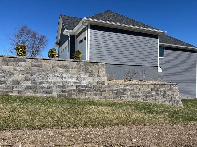 932 Lake Viking Terrace, Gallatin, MO 64640