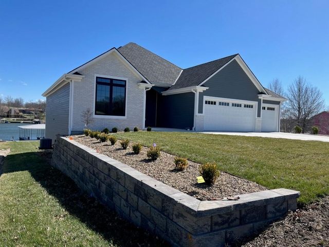 932 Lake Viking Terrace, Gallatin, MO 64640