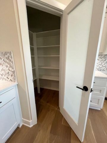 932 Lake Viking Terrace, Gallatin, MO 64640