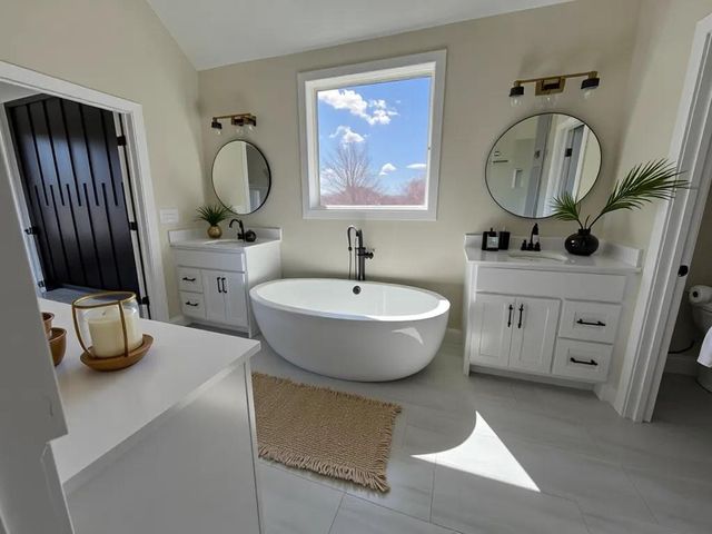 932 Lake Viking Terrace, Gallatin, MO 64640