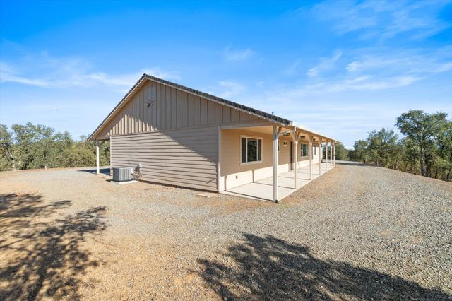 18720 Cobblestone Drive, Cottonwood, CA 96022