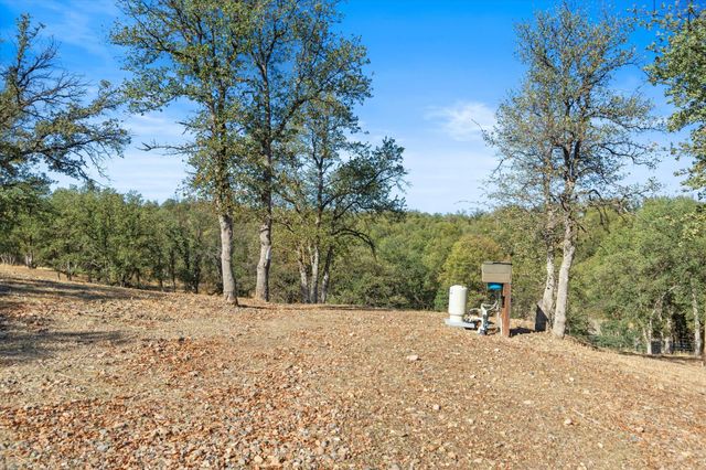 18720 Cobblestone Drive, Cottonwood, CA 96022