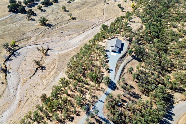 18720 Cobblestone Drive, Cottonwood, CA 96022