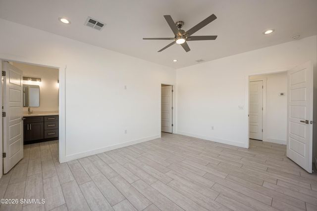 6534 Swan Street, Las Cruces, NM 88012