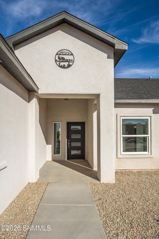 6534 Swan Street, Las Cruces, NM 88012