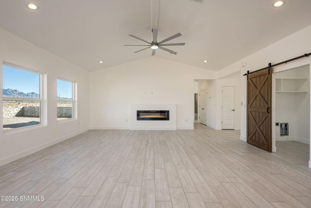 6534 Swan Street, Las Cruces, NM 88012