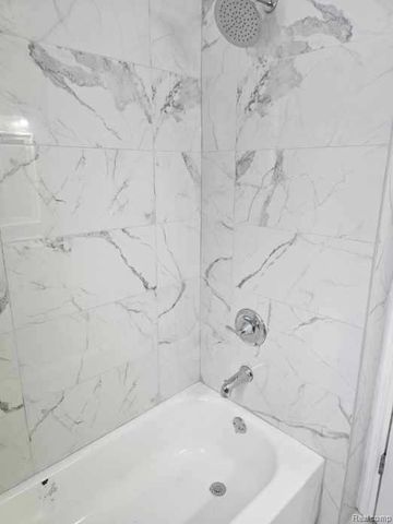 13360 Hartwell Street, Detroit, MI 48227