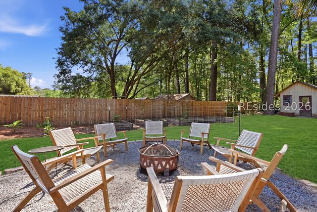 662 Old House Rd, Ridgeland, SC 29936