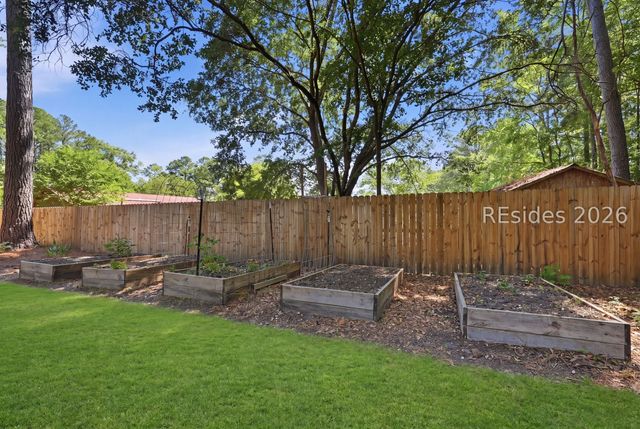 662 Old House Rd, Ridgeland, SC 29936