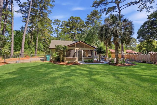 662 Old House Rd, Ridgeland, SC 29936