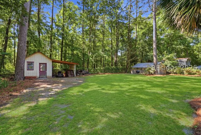 662 Old House Rd, Ridgeland, SC 29936