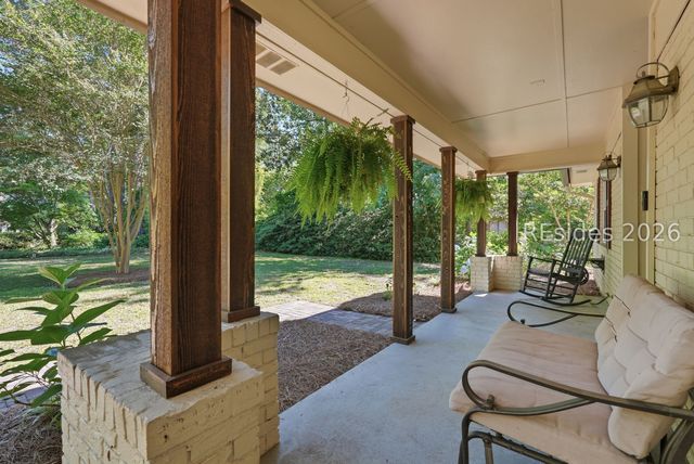 662 Old House Rd, Ridgeland, SC 29936