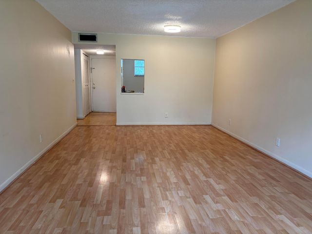7501 NW 16th Street 3207, Plantation, FL 33313