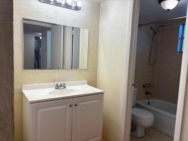 7501 NW 16th Street 3207, Plantation, FL 33313