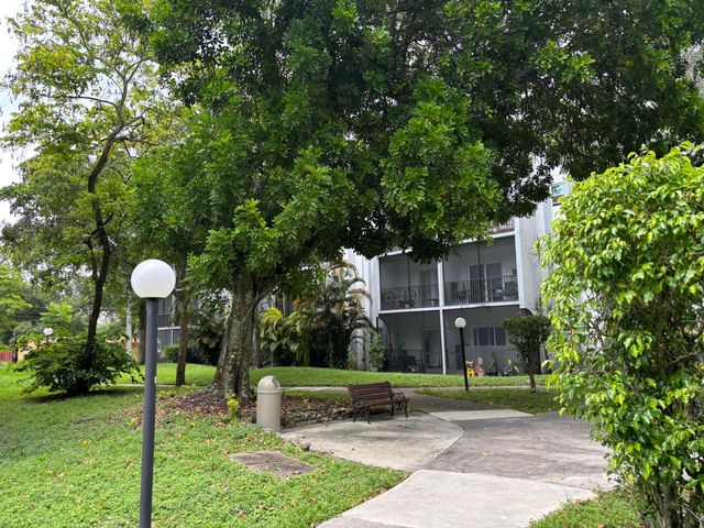 7501 NW 16th Street 3207, Plantation, FL 33313