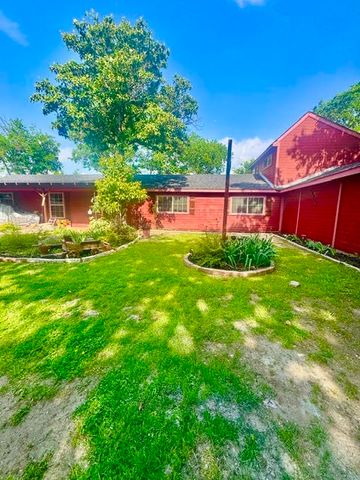 9619 Santa Monica Drive, Fort Worth, TX 76116