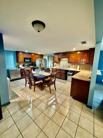 9619 Santa Monica Drive, Fort Worth, TX 76116