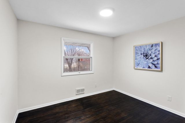 16420 4th Avenue N, Plymouth, MN 55447