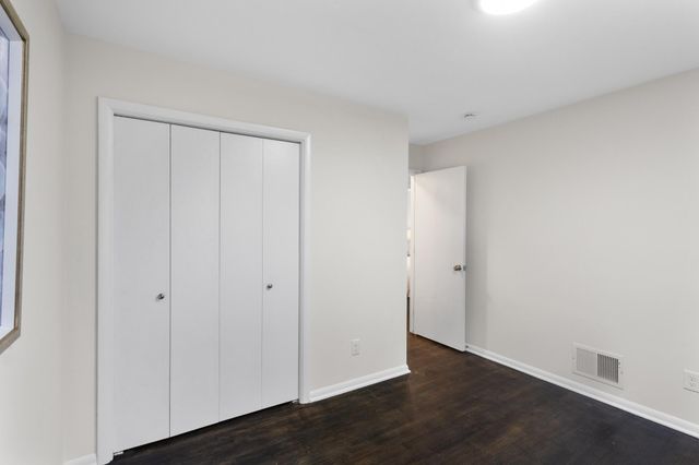 16420 4th Avenue N, Plymouth, MN 55447