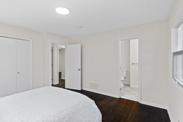 16420 4th Avenue N, Plymouth, MN 55447