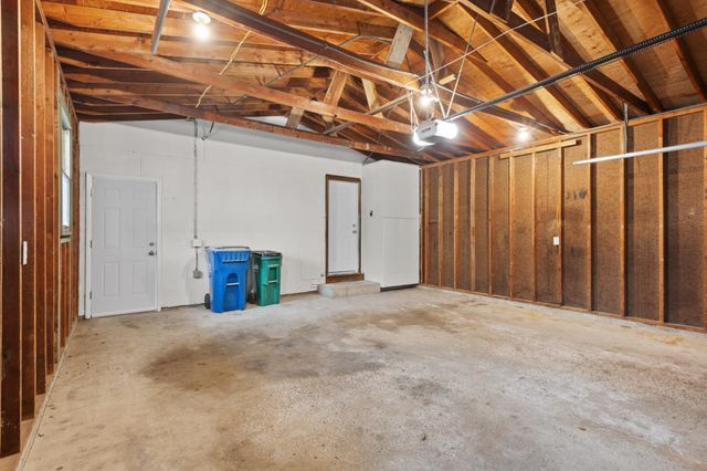 16420 4th Avenue N, Plymouth, MN 55447