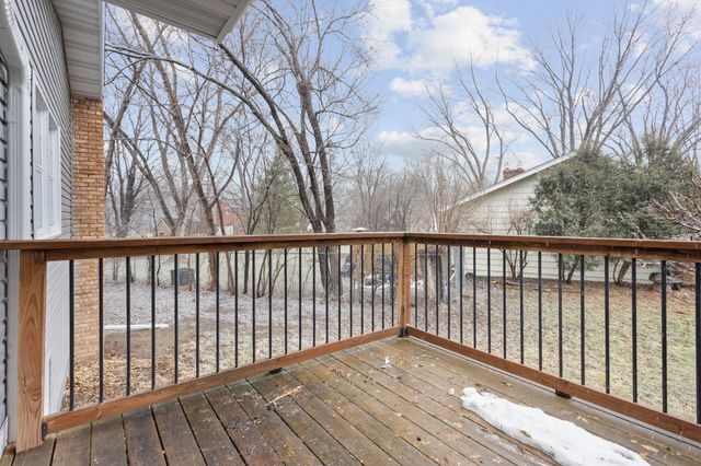 16420 4th Avenue N, Plymouth, MN 55447