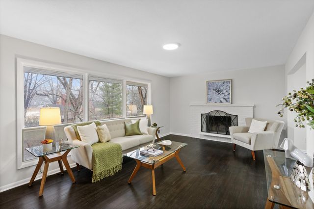 16420 4th Avenue N, Plymouth, MN 55447