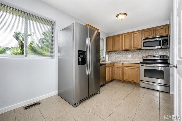 2305 Chelsea Court, High Ridge, MO 63049