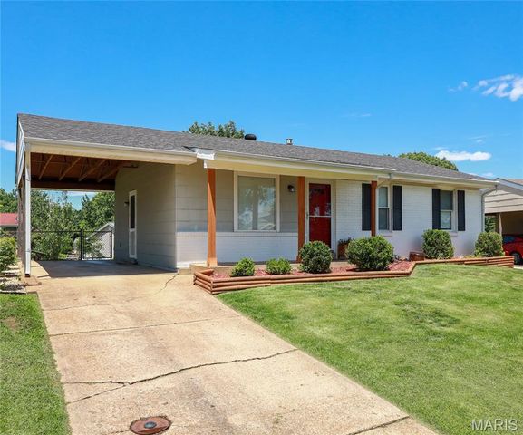 2305 Chelsea Court, High Ridge, MO 63049