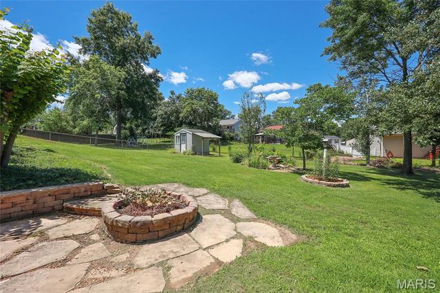 2305 Chelsea Court, High Ridge, MO 63049