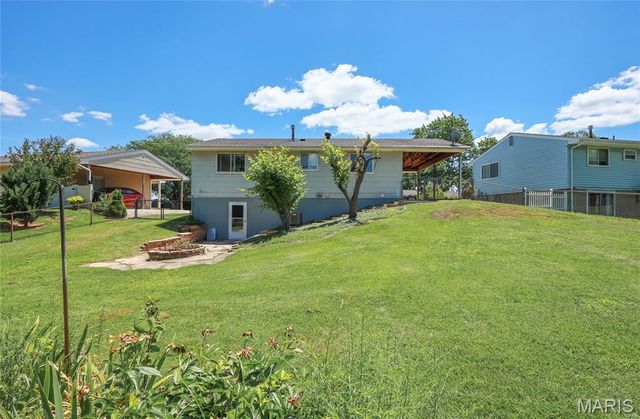 2305 Chelsea Court, High Ridge, MO 63049