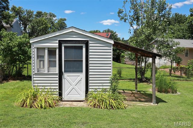 2305 Chelsea Court, High Ridge, MO 63049
