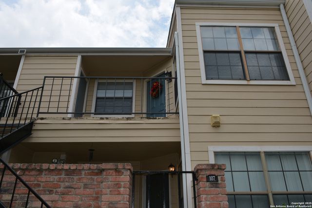 11610 Vance Jackson Rd Apt 108, San Antonio, TX 78230
