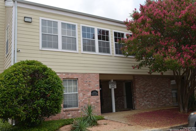 11610 Vance Jackson Rd Apt 108, San Antonio, TX 78230