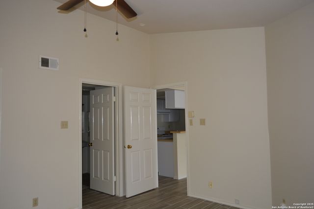 11610 Vance Jackson Rd Apt 108, San Antonio, TX 78230
